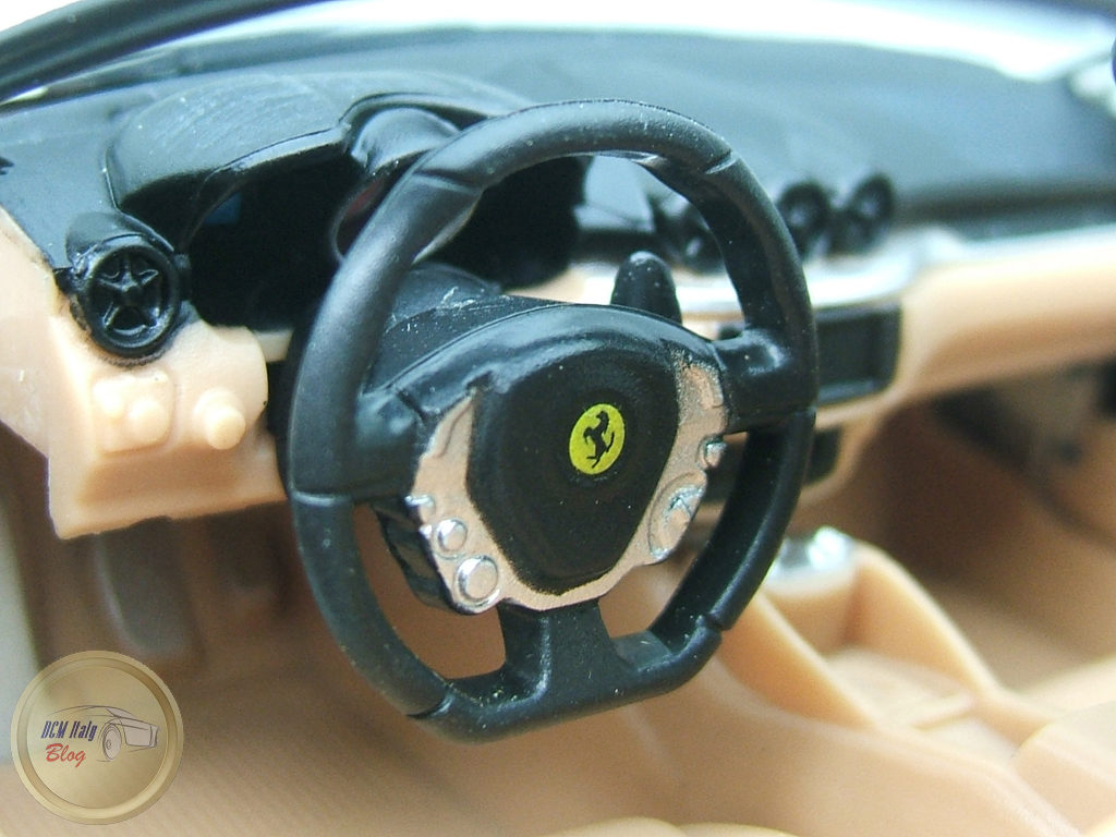 LGF 12 - Ferrari FF 2011 - White - 13