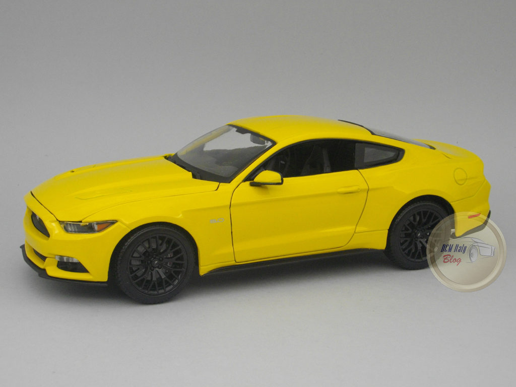 Maisto 118 - Ford Mustang 2015 - Yellow - 01