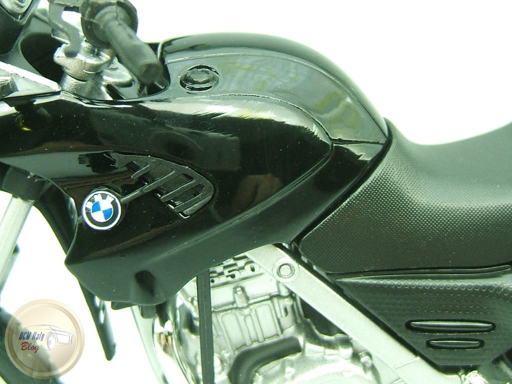 bmw-f650-gs-black-12