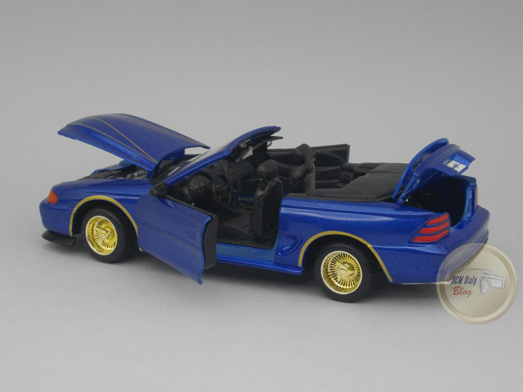 Maisto Custom Car Club - Ford Mustang GT Convertible CC - Blue - 06