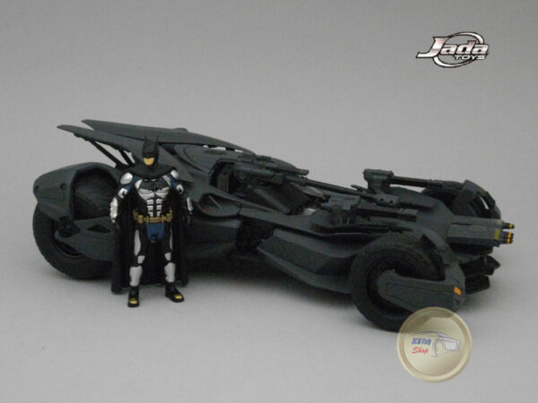Batmobile (2017) “Justice League” 1:24 Jada Toys
