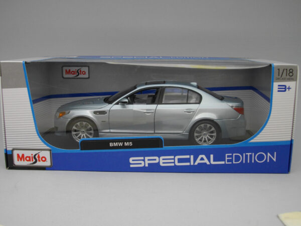 BMW M5 1:18 Maisto