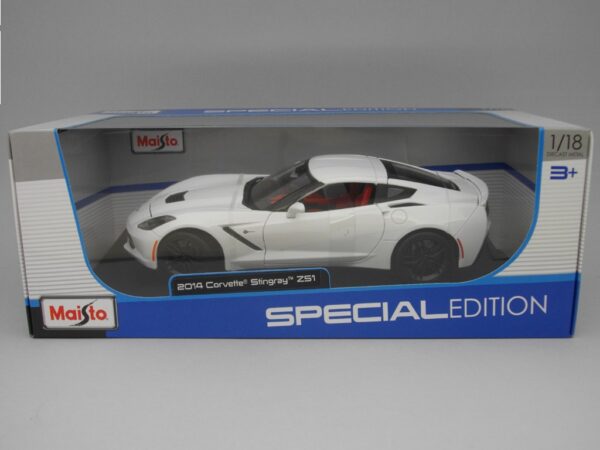 Chevrolet Corvette Stingray Z51 (2014) 1:18 Maisto