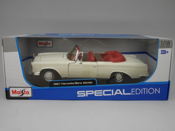 Mercedes 280 SE (1967) 1:18 Maisto