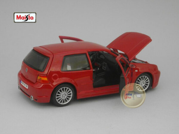 Volkswagen Golf R32 (2002) 1:24 Maisto