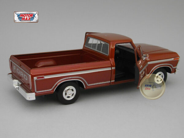 Ford F-150 Pick-up Custom (1979) 1:24 Motormax