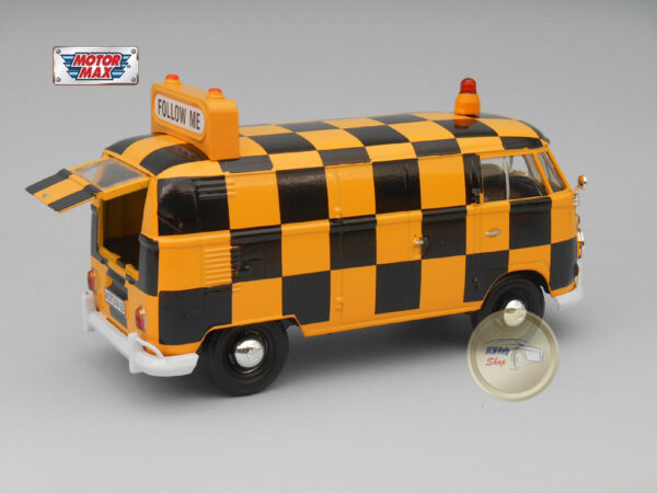 Volkswagen Type 2 (T1) Delivery Van “Airport Runway” 1:24 Motormax