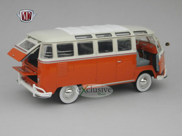 Volkswagen Microbus De Luxe (1960) U.S.A. 1:24 M2 Machines