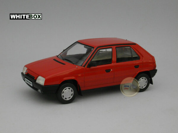 Škoda Favorit 1:24 Whitebox