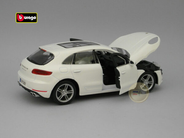 Porsche Macan Turbo 1:24 Burago