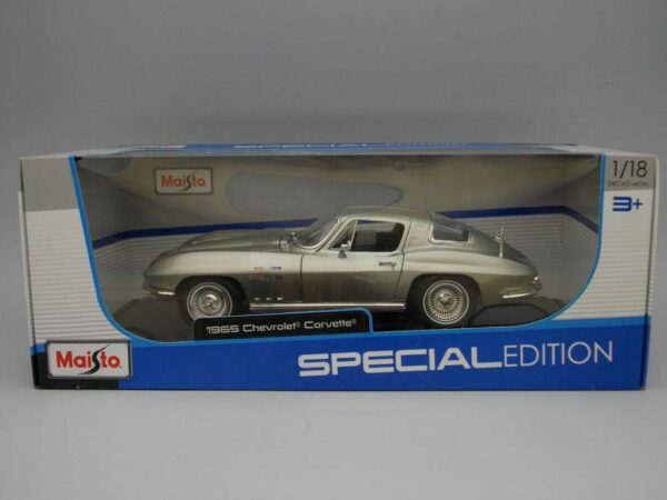 Chevrolet Corvette (1965) 1:18 Maisto