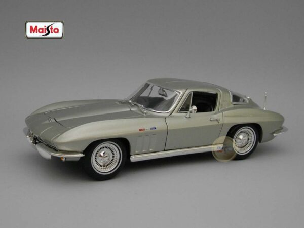 Chevrolet Corvette (1965) 1:18 Maisto