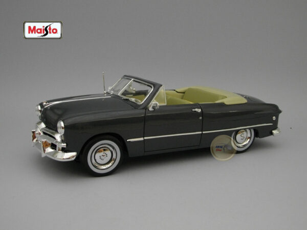 Ford Convertible (1949) 1:18 Maisto