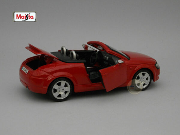 Audi TT Roadster (2010) 1:24 Maisto