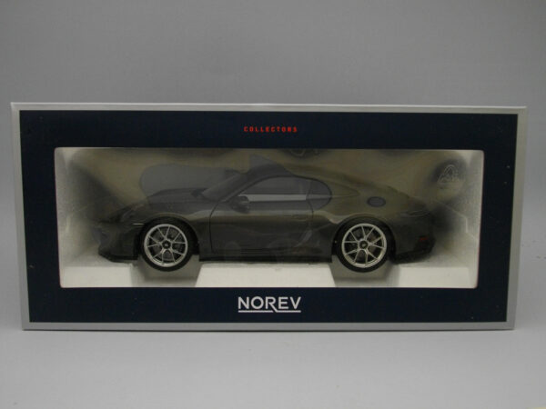 Porsche 911 GT3 (2021) 1:18 Norev