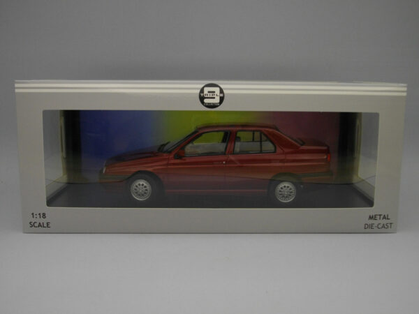 Alfa Romeo 155 (1996) 1:18 Triple9