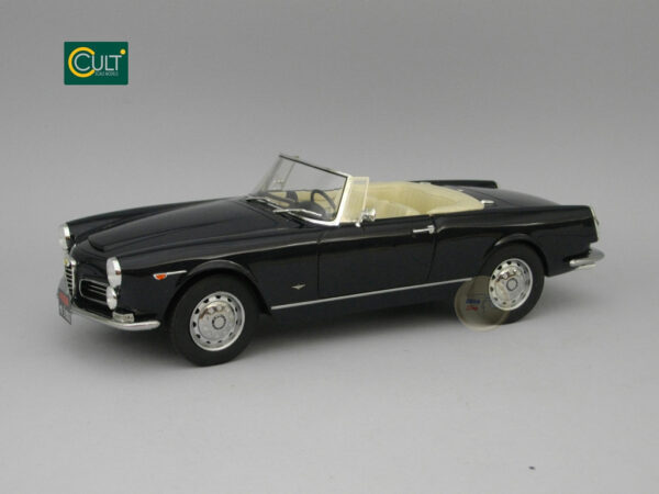 Alfa Romeo 2600 Spider Touring Cabriolet (1961) 1:18 Cult Scale Models