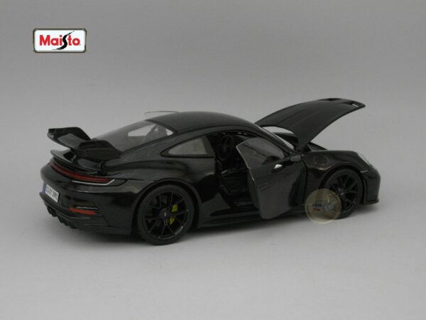 Porsche 911 (992) GT3 Coupé (2022) 1:18 Maisto