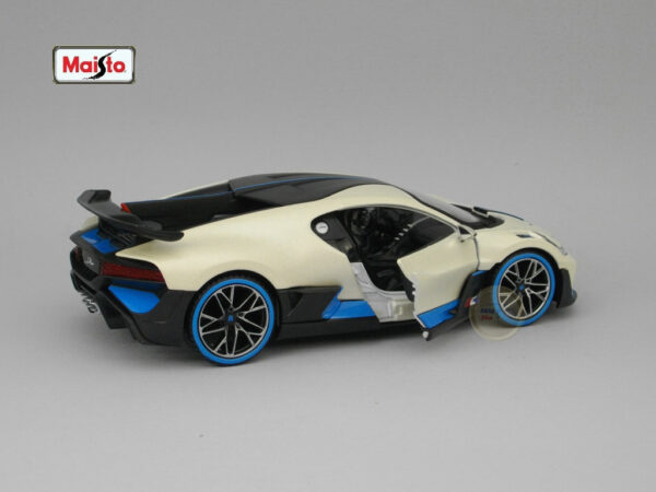 Bugatti Divo (2018) 1:24 Maisto