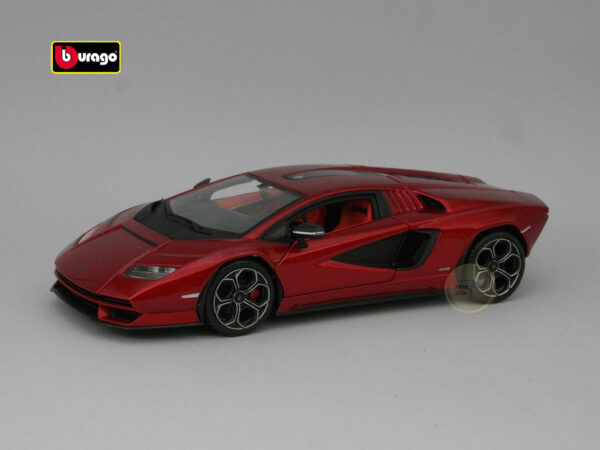 Lamborghini Countach LPI 800-4 1:24 Burago