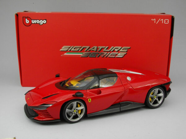 Ferrary Daytona SP3 (2022) 1:18 Burago