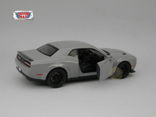 Dodge Challenger SRT Hellcat Wide-Body 1:24 Motormax