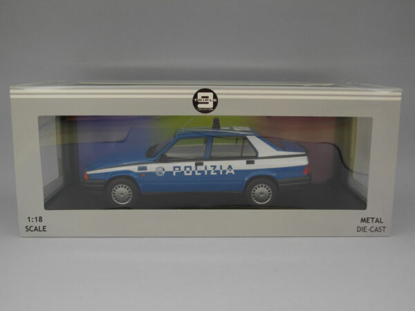 Alfa Romeo 75 (1991) “Polizia” 1:18 Triple9