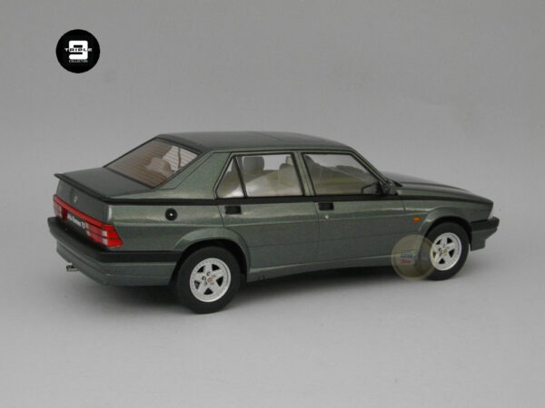 Alfa Romeo 75 (1991) 1:18 Triple9