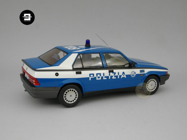 Alfa Romeo 75 (1991) “Polizia” 1:18 Triple9