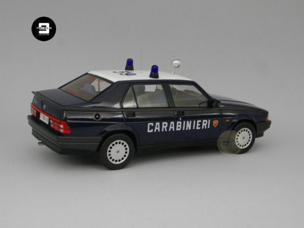 Alfa Romeo 75 (1991) “Carabinieri” 1:18 Triple9