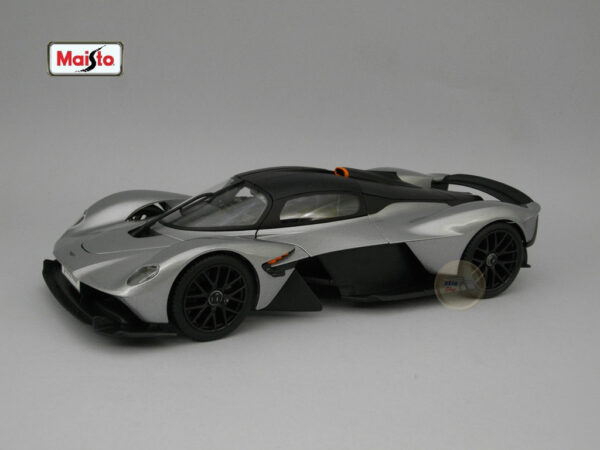 Aston Martin Valkyrie 1:18 Maisto