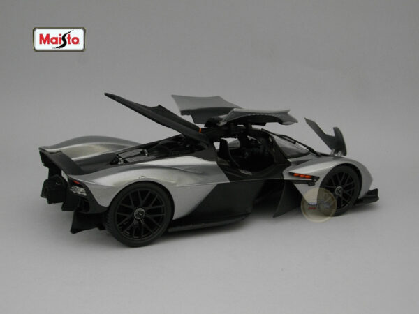 Aston Martin Valkyrie 1:18 Maisto