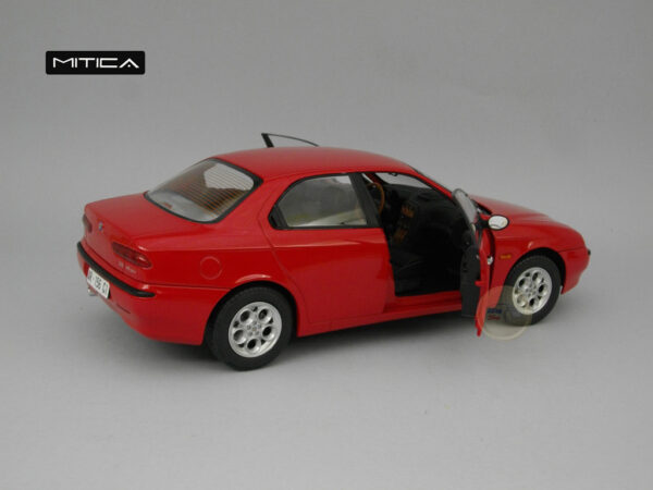 Alfa Romeo 156 2.5 V6 24V (1997) 1:18 Mitica Diecast