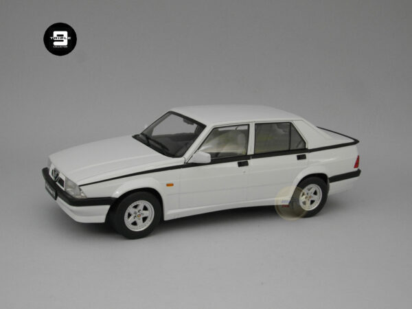 Alfa Romeo 75 (1991) 1:18 Triple9